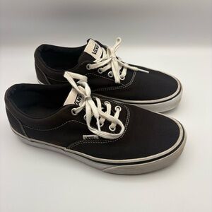 VANS Authentic Black Skateboard Shoes in Women’s Size 8